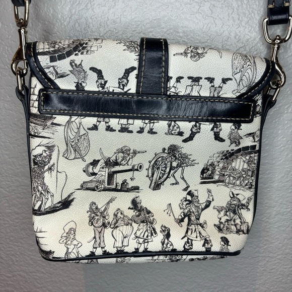 Dooney & Bourke Disneyland Pirates of the Caribbean crossbody purse - Picture 4 of 6